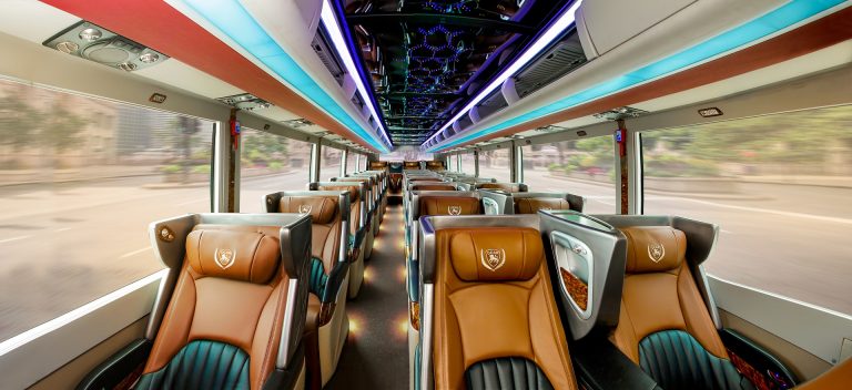 Xe limousine 19 chỗ thương gia cao cấp