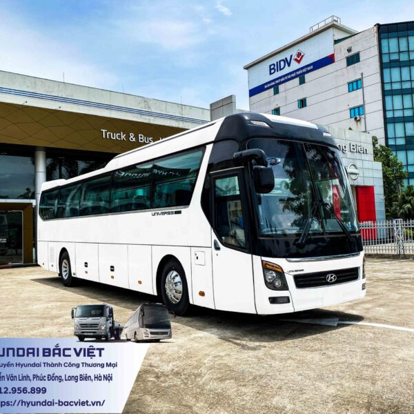 Univeres xe khách Hyundai