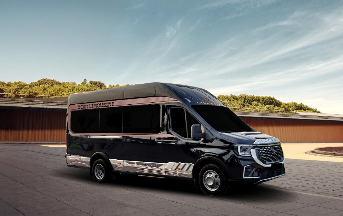 Ngoại thất màu đen trên Dcar Hạng Thượng Đỉnh phiên bản Ford Transit